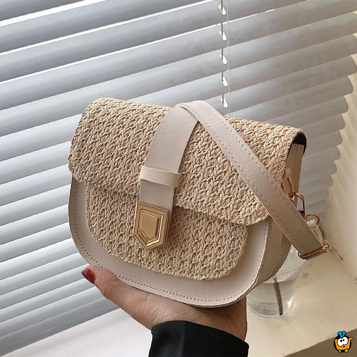Pletena mini torbica boho izgleda