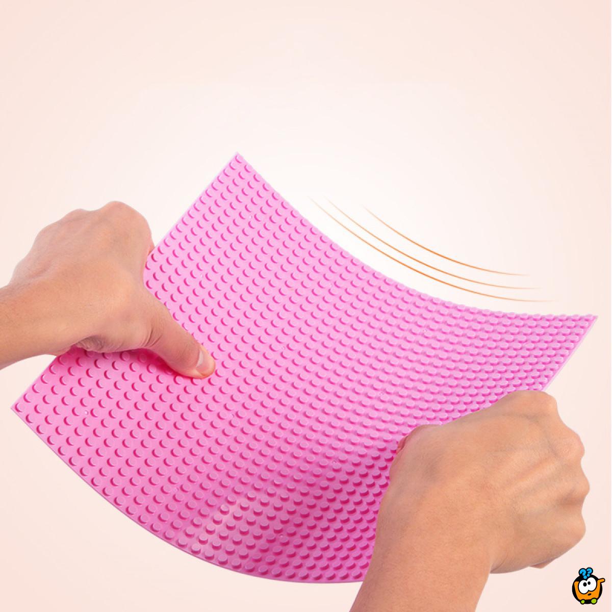 Podloga za slaganje kockica 25*25 cm - Savršena osnova za kreativnu igru