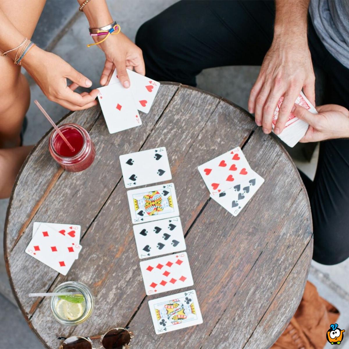 Špil karata - Društvena igra za sve uzraste