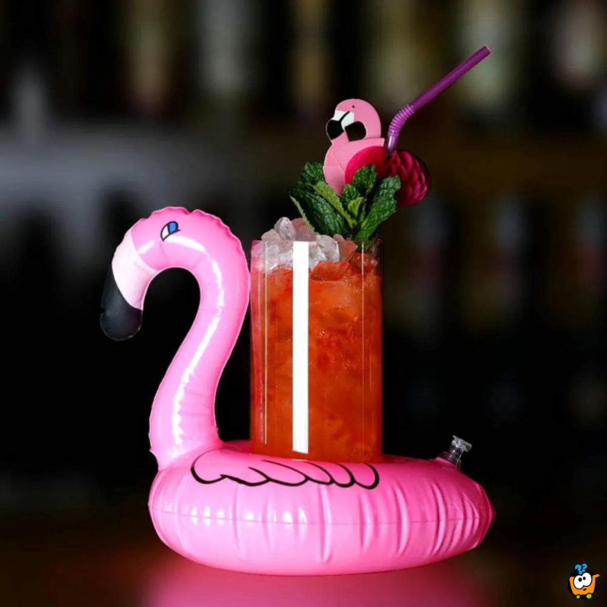 Flamingo držač pića u vodi - na naduvavanja