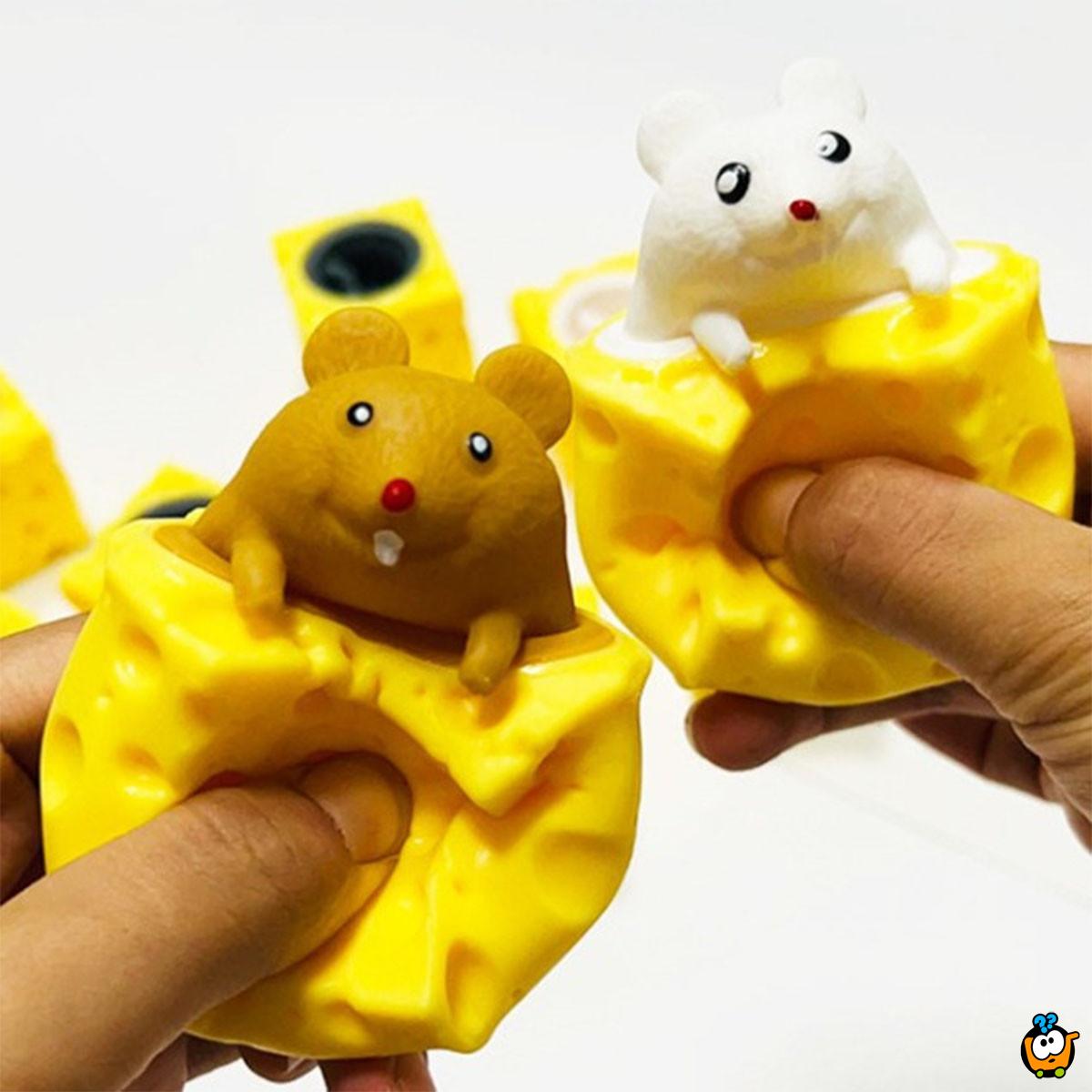 Squeeze Toy - Stisni kocku sira i iznenadi se