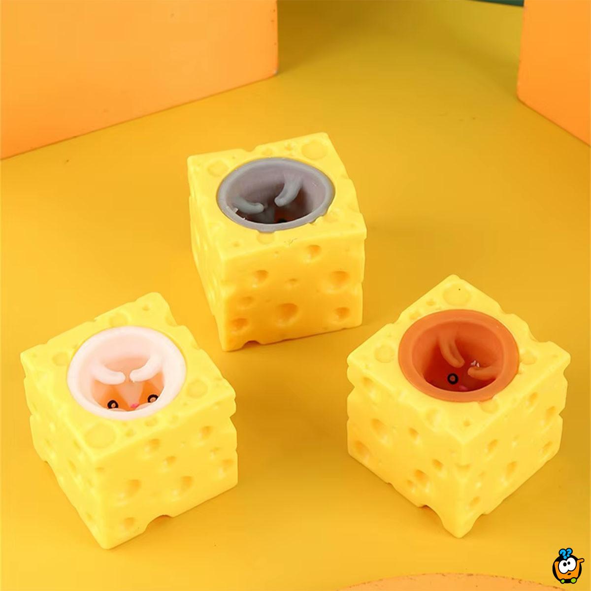 Squeeze Toy - Stisni kocku sira i iznenadi se