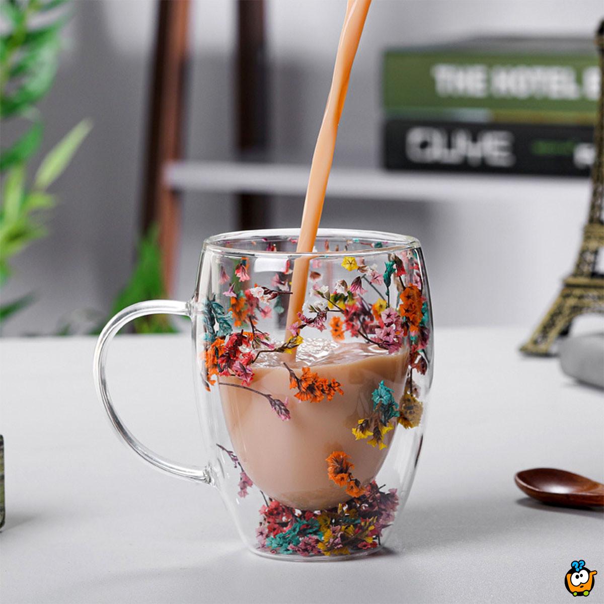 Elegantna šoljica sa duplim dnom cvetnog dezena