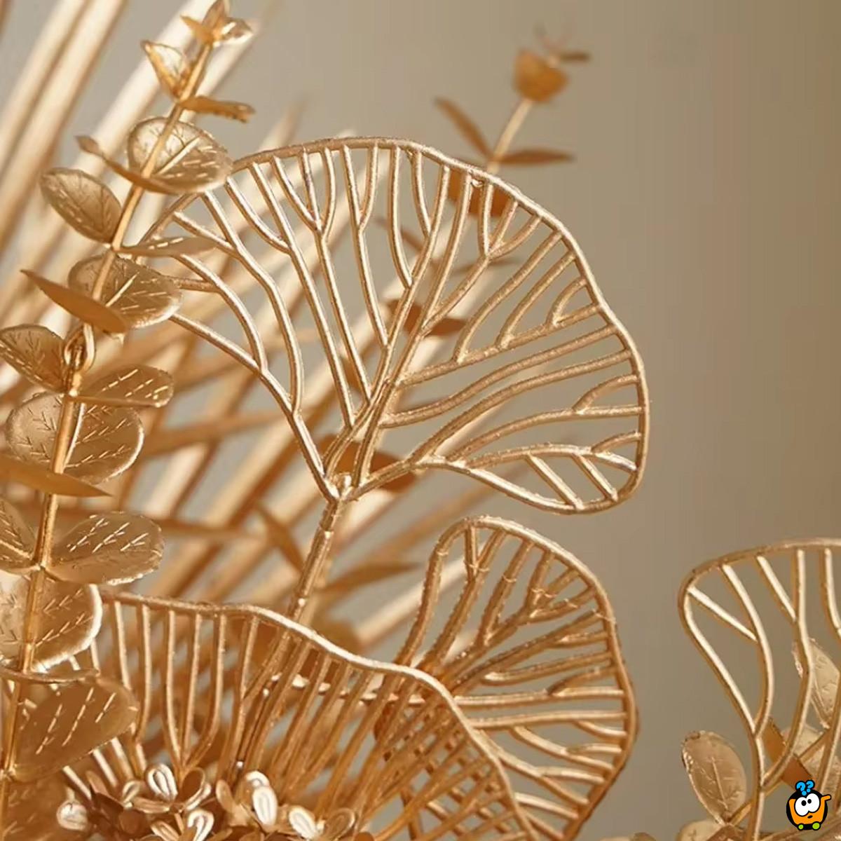 Golden Ginko - dekorativna biljka u zlatnoj boji