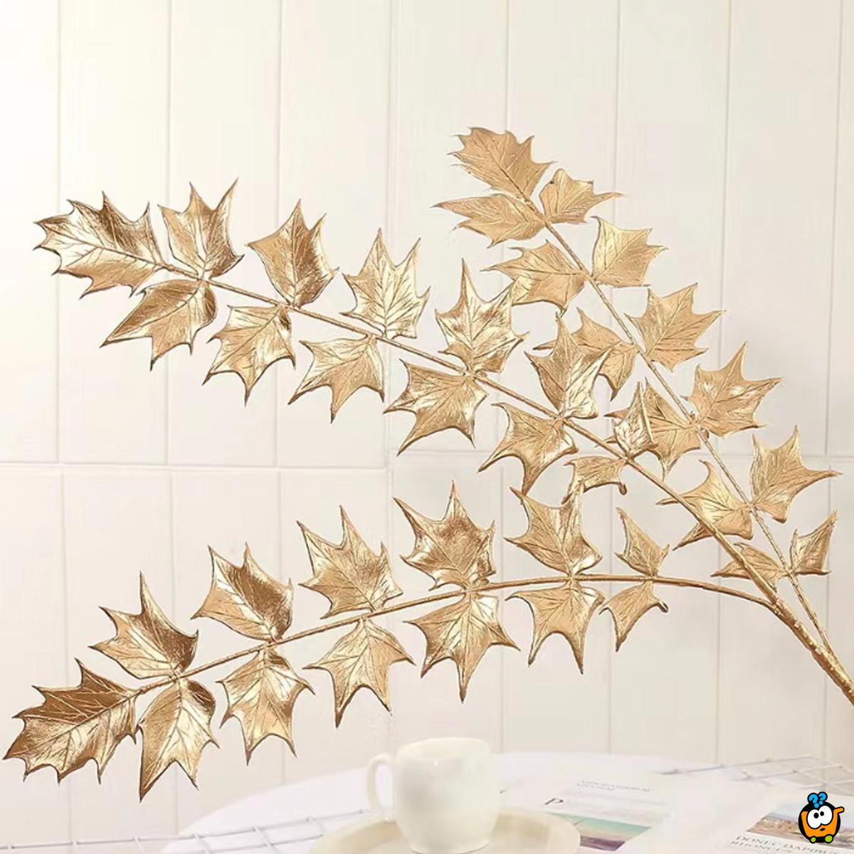 Golden banana  leaf - Dekorativna biljka u zlatnoj boji
