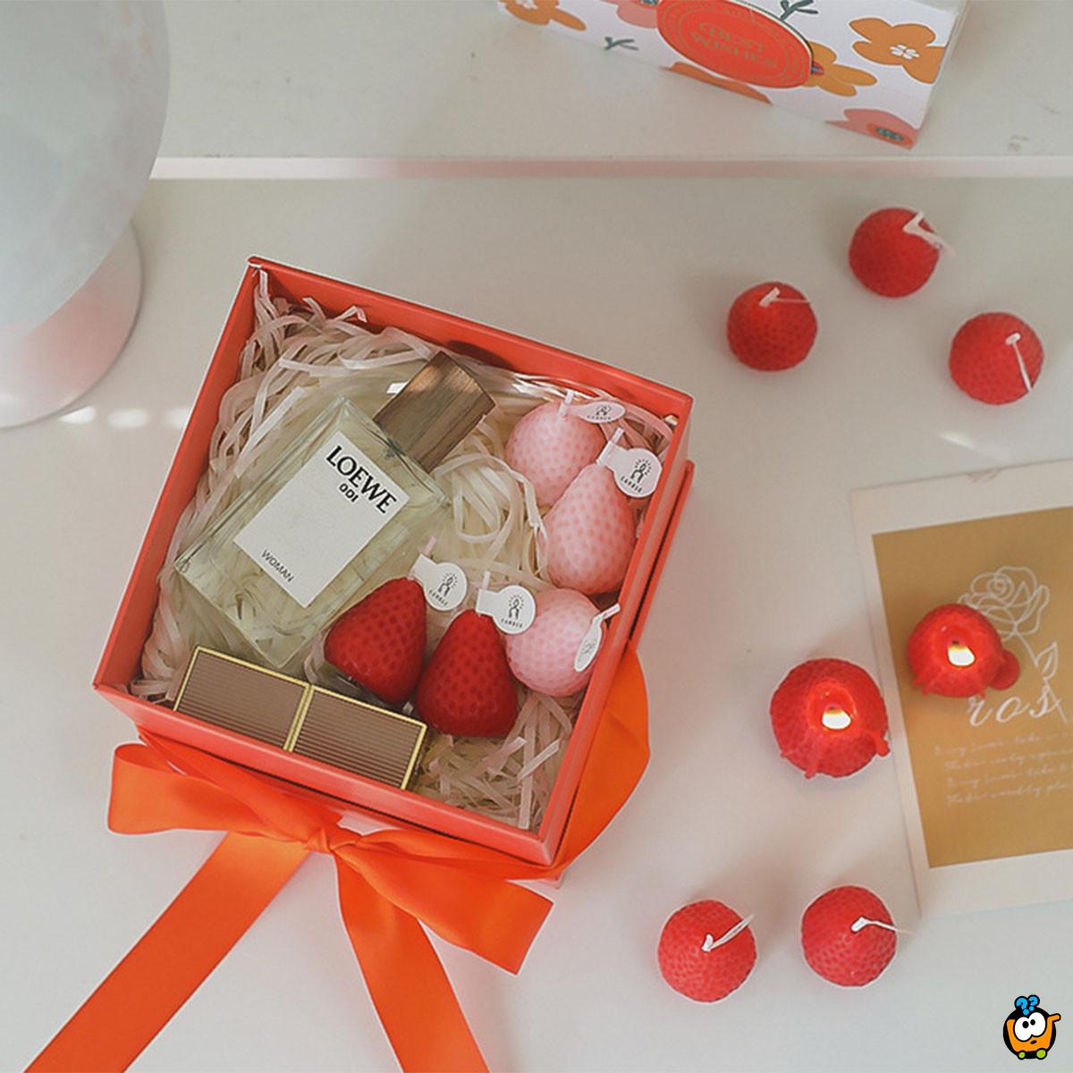 Strawberry Candle - Set od 4 mirisne sveće u obliku jagode