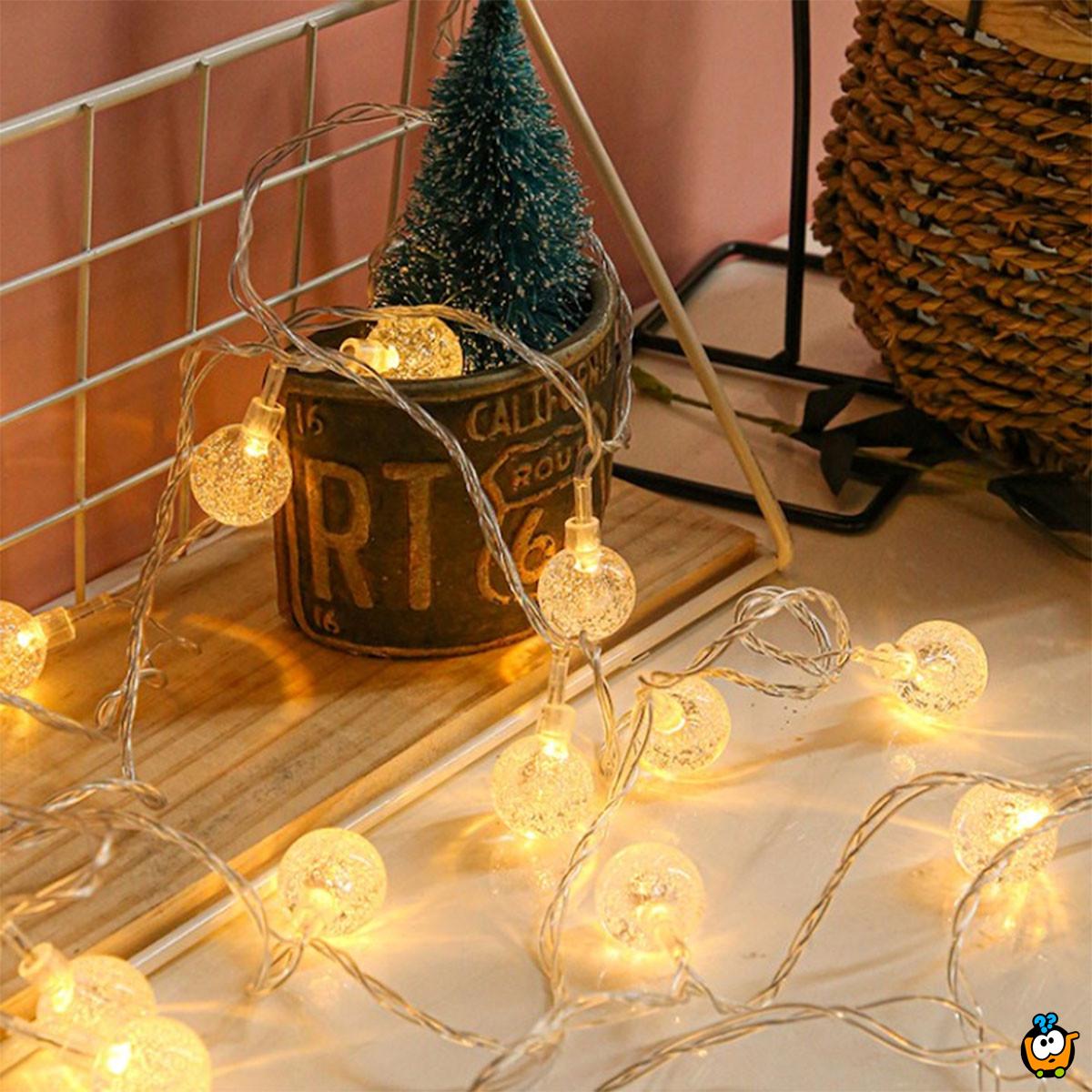 Bubbly Glow – Dekorativna lančana svetla u toplo beloj boji