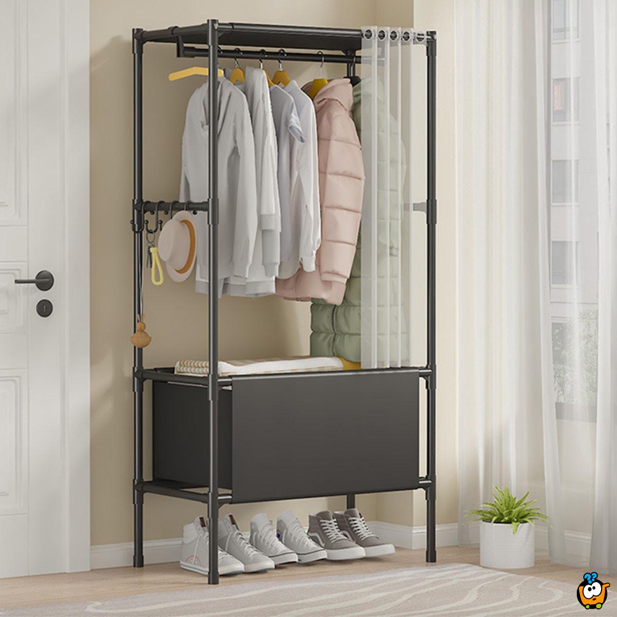 Sklopivi ormar sa zavesom – praktičan i kompaktan