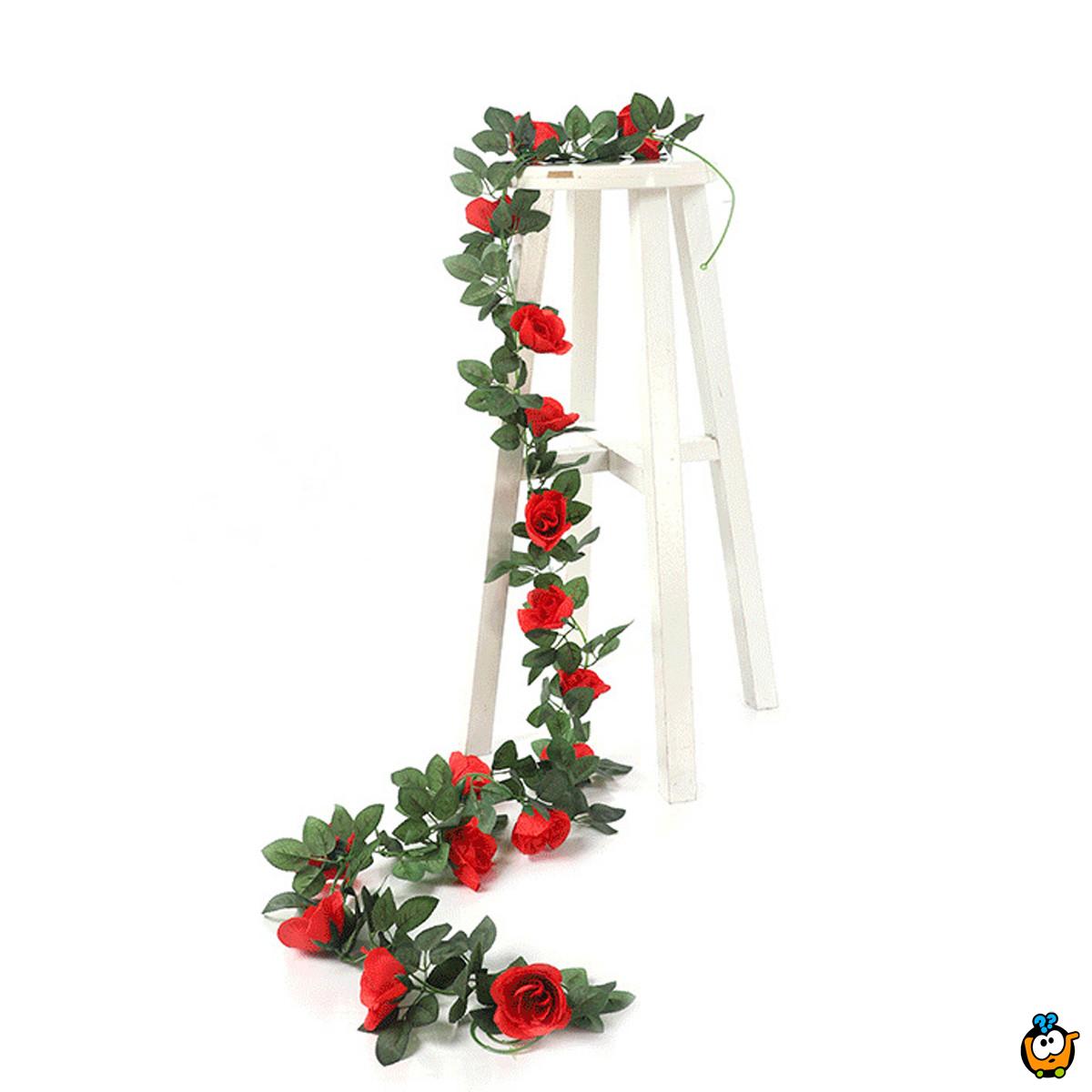 Veštačke ruže puzavice - dekorativno ukrasno cveće