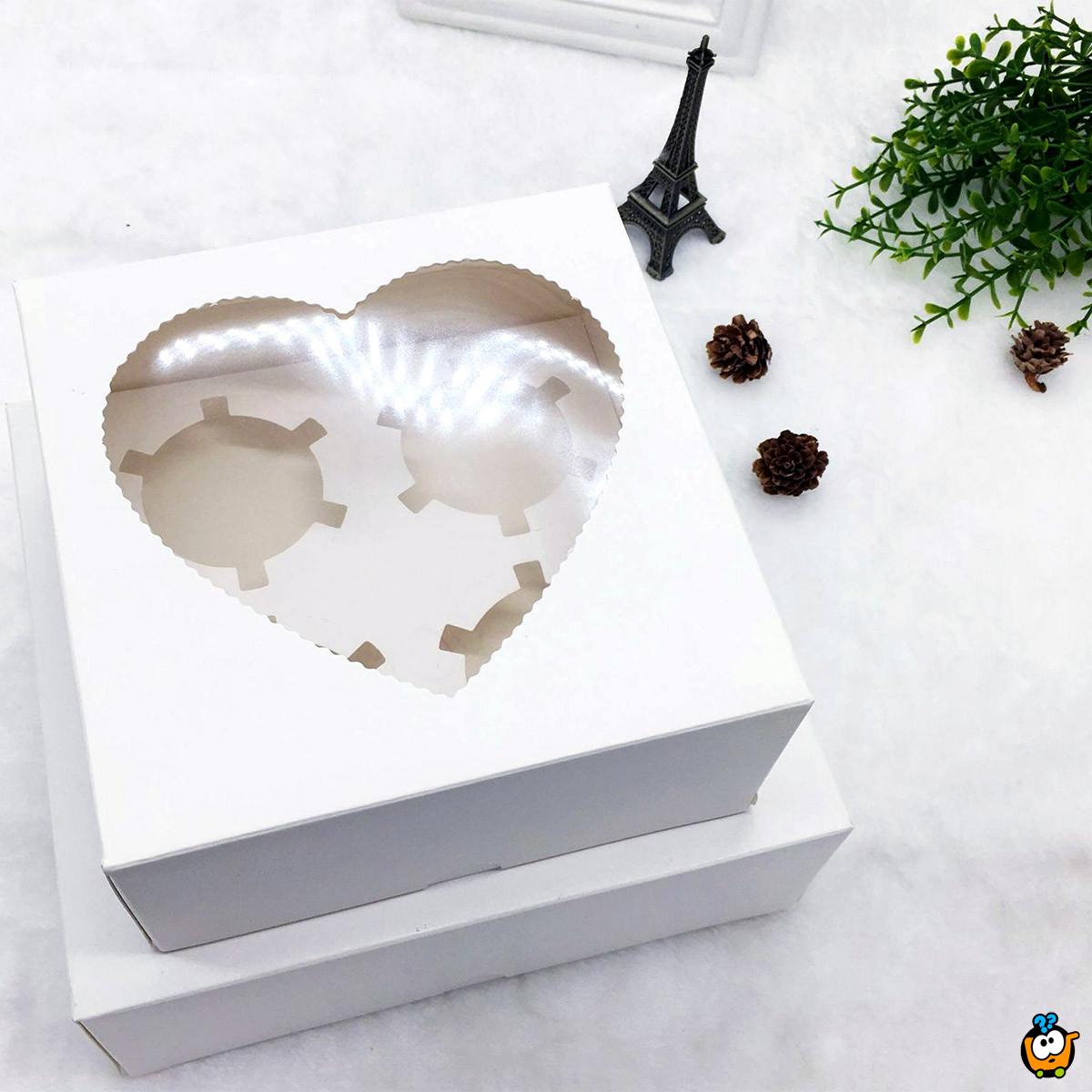 4 LOVE Box - Papirna kutija za 4 kolača sa srcastim otvorom