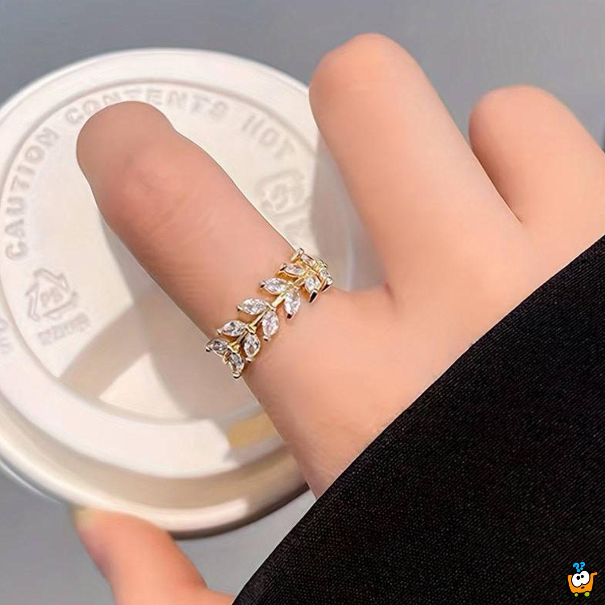 Golden Leaf Elegance - prsten sa listićima u zlatnoj boji