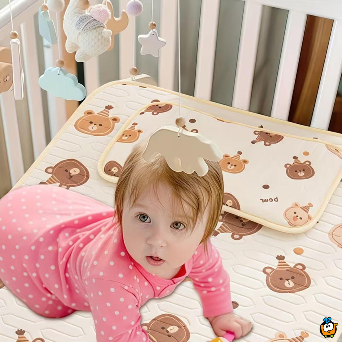 Prozračna i rashladna posteljina za krevetac sa motivima medvedića
