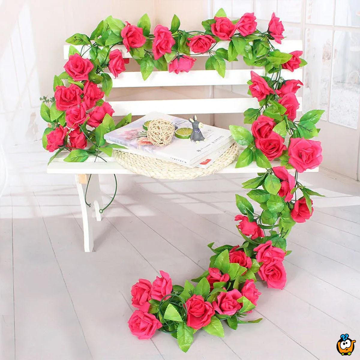 ALL PINK Vine Rose - venac veštačkih ruža u pink boji sa zelenilom
