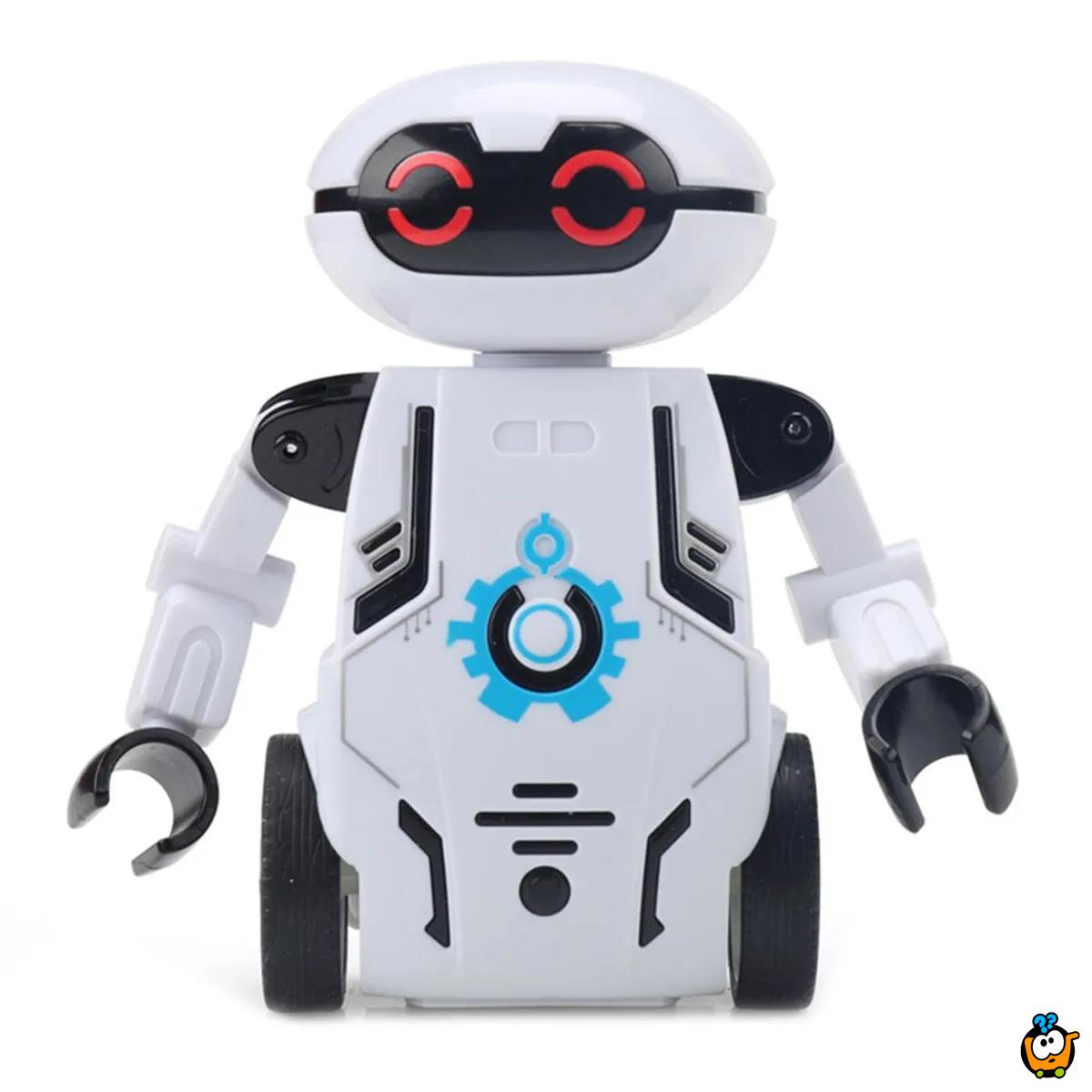 Robot igračka koja se kreće na potez