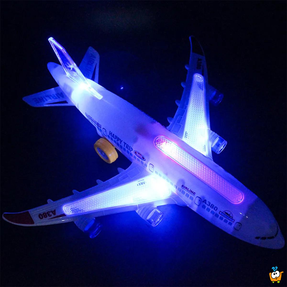Realistični avion sa zvučnim i svetlosnim efektima