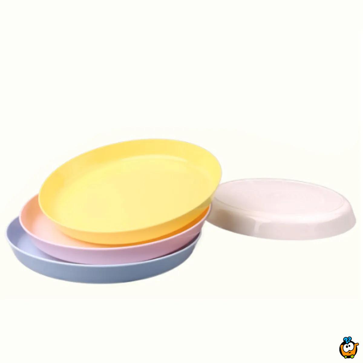 Plastični tanjir u pastelnim bojama