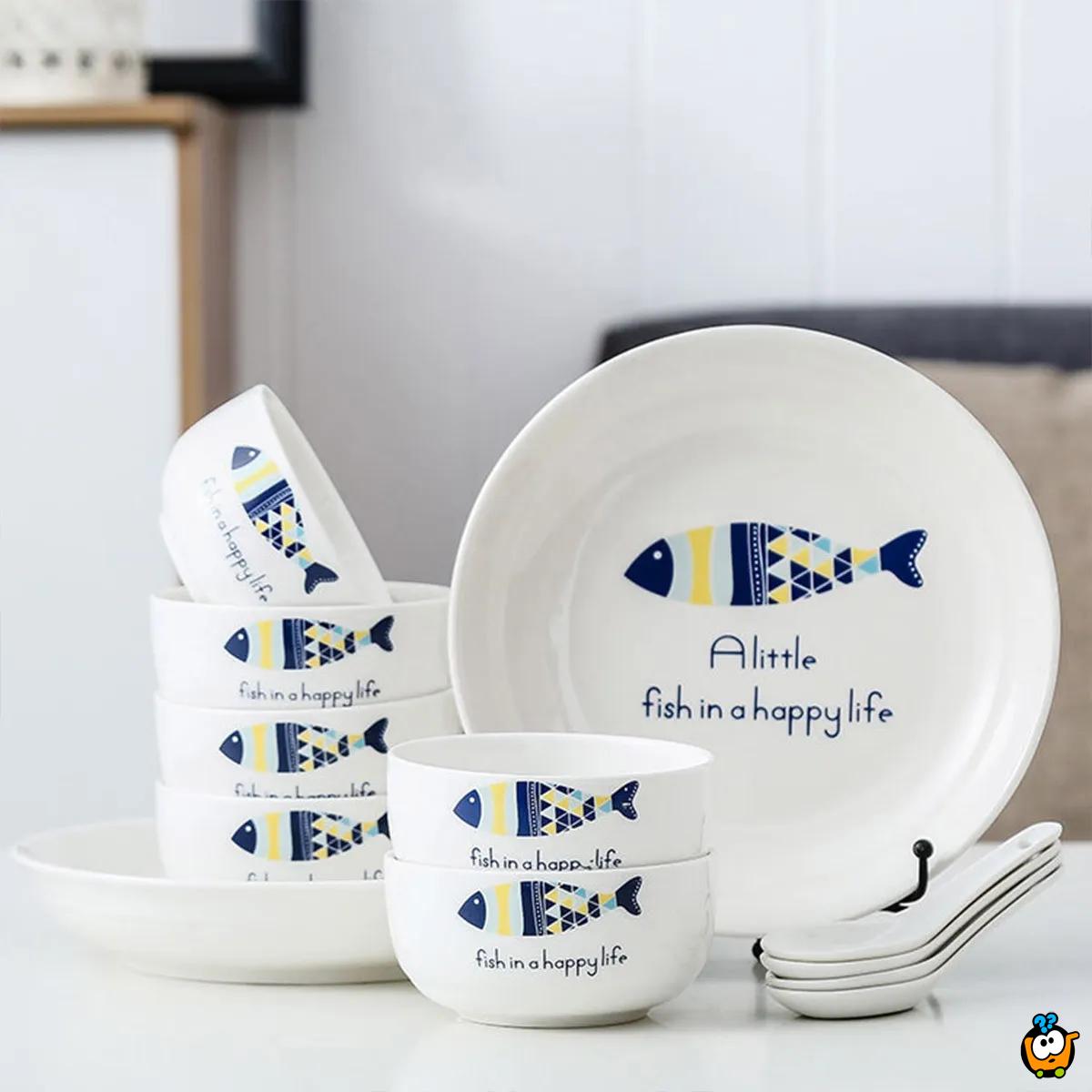Happy Sea Life - porcelanski set tanjira i činija sa kašikama u poklon pakovanju