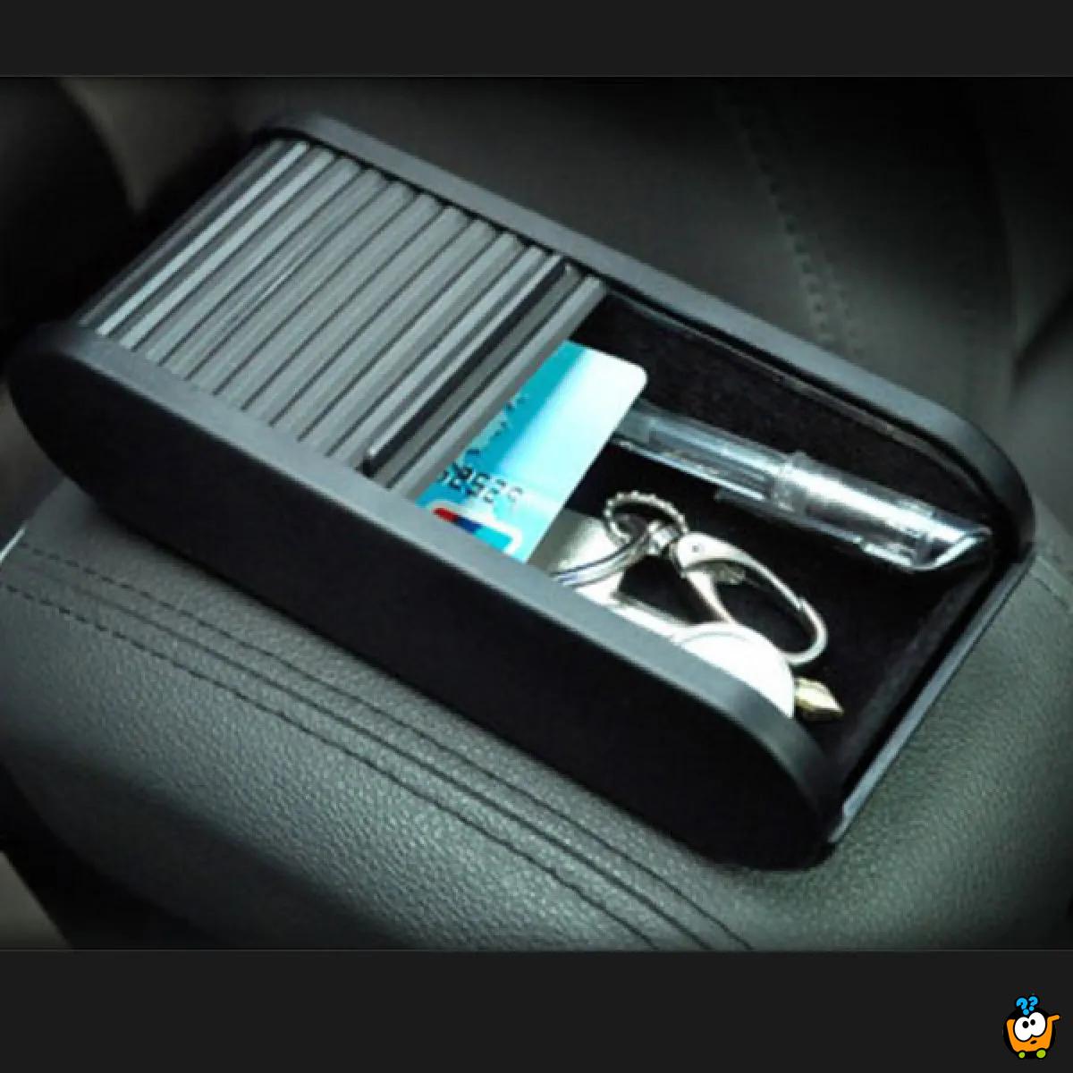 Car baffle - Pregrada za unutrašnjost automobila