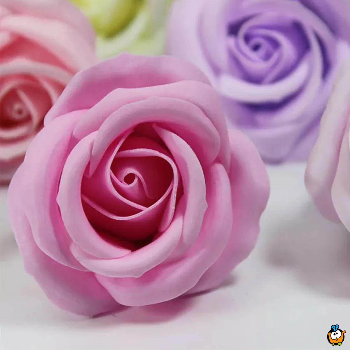 Poklon set ukrasnih sapuna - Pink ruža