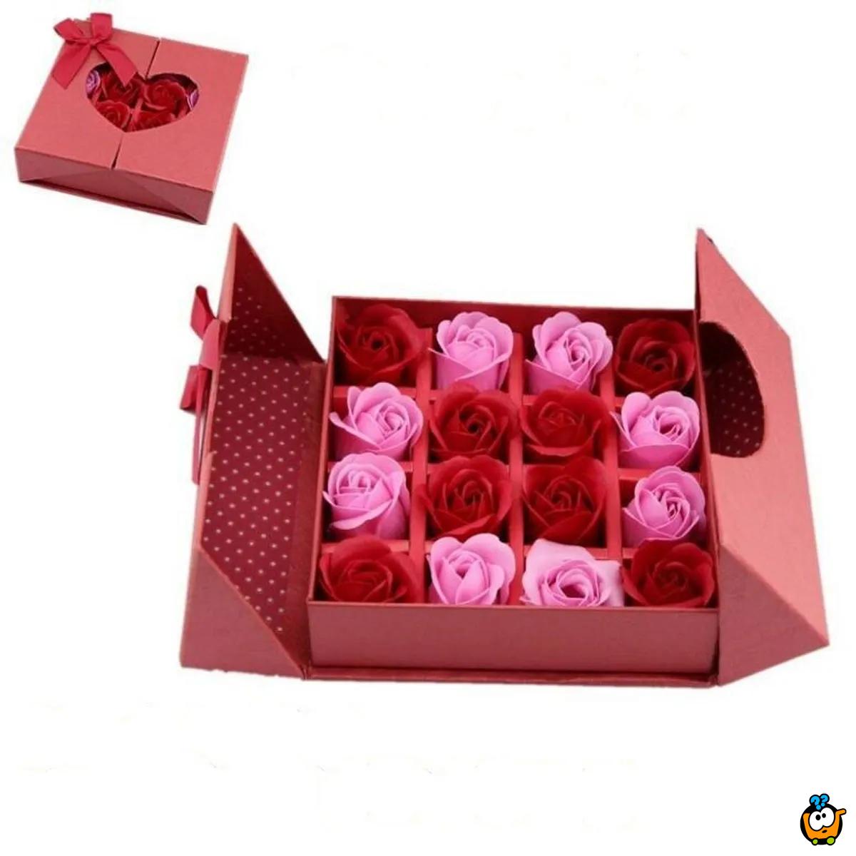 Poklon set ukrasnih sapuna  - Crvena ruža