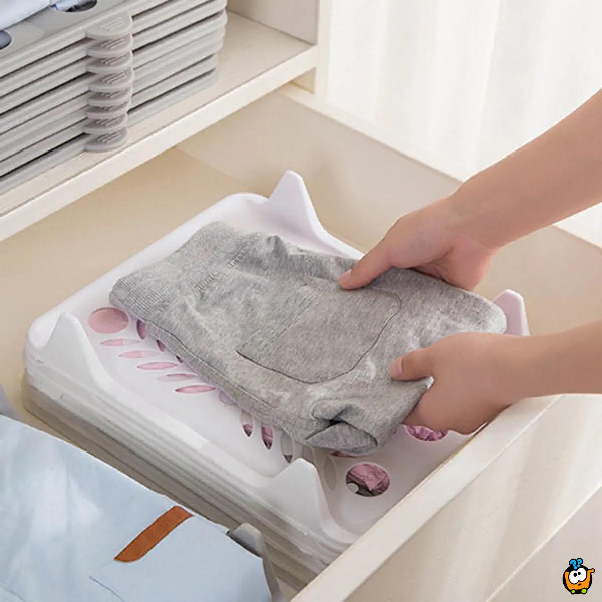 Pomagalo za uredno slaganje i odlaganje garderobe